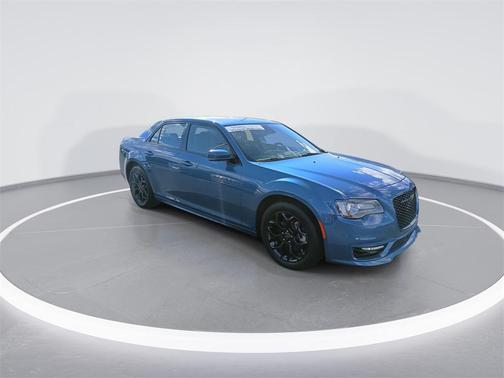 2023 Chrysler 300 Touring
