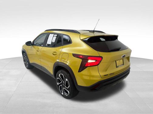 Nitro Yellow Metallic 2024 Chevrolet Trax FWD 2RS