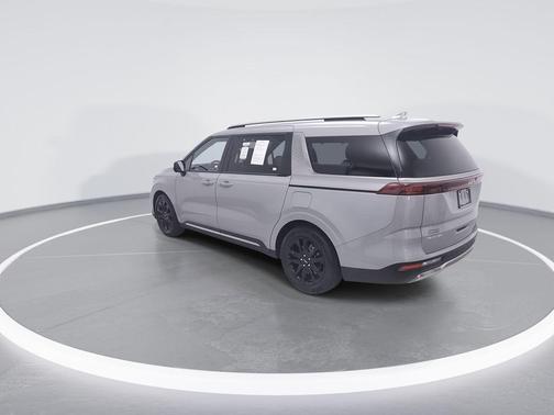 2024 Kia Carnival SX