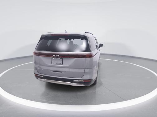 2024 Kia Carnival SX