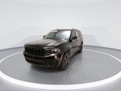 Diamond Black Crystal Pearlcoat 2025 Jeep Grand Cherokee L Altitude