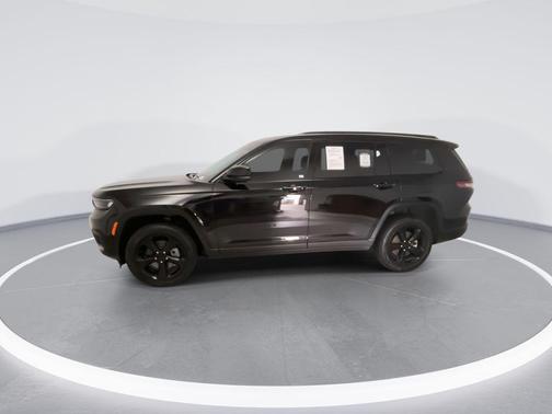 Diamond Black Crystal Pearlcoat 2025 Jeep Grand Cherokee L Altitude