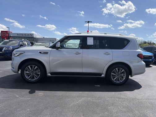 2021 INFINITI QX80 Luxe