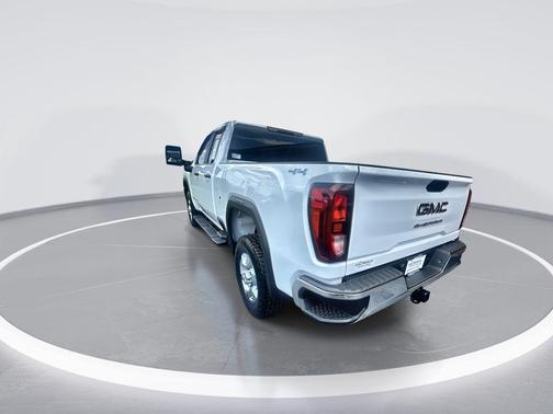 Summit White 2024 GMC Sierra 2500 Pro