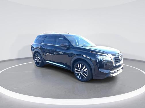 Super Black 2024 Nissan Pathfinder Platinum 4WD