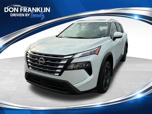 Everest White Pearl 2024 Nissan Rogue SV