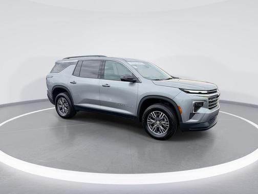 Sterling Gray Metallic 2025 Chevrolet Traverse LT