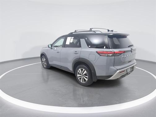 2024 Nissan Pathfinder SL 4WD