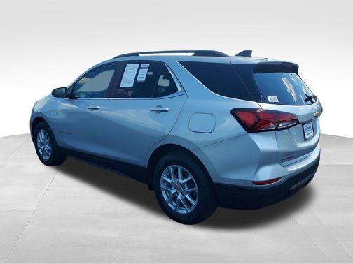 Silver Ice Metallic 2022 Chevrolet Equinox 1LT