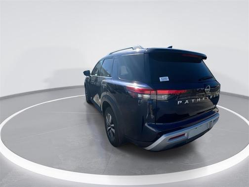 2022 Nissan Pathfinder SL 4WD