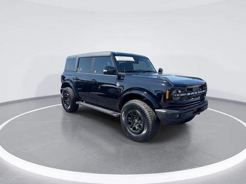 SHADOW BLACK 2024 Ford Bronco Outer Banks