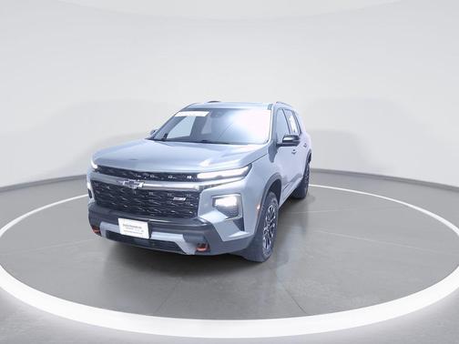 Sterling Grey Metallic 2025 Chevrolet Traverse Z71