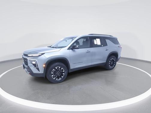 Sterling Grey Metallic 2025 Chevrolet Traverse Z71
