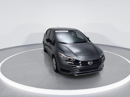 Gun Metallic 2024 Nissan Versa 1.6 S