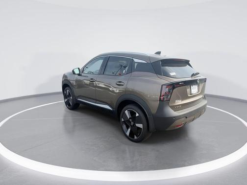 Canyon Bronze Metallic 2026 Nissan Kicks SR