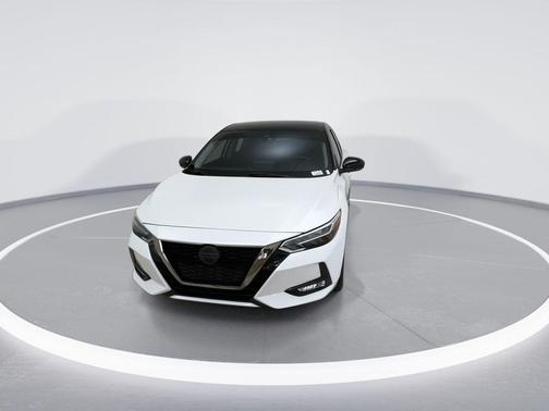 Aspen White/Super Black 2021 Nissan Sentra SR