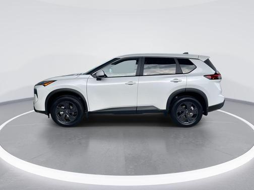 Everest White Pearl Tricoat 2026 Nissan Rogue SV