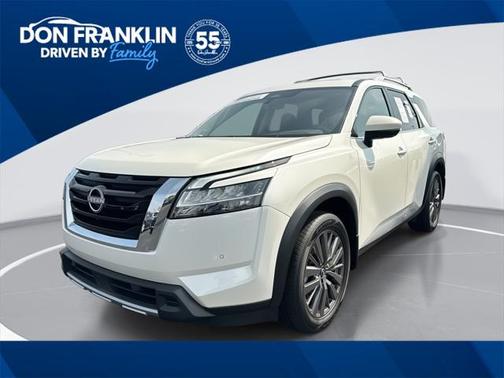 2024 Nissan Pathfinder SL FWD