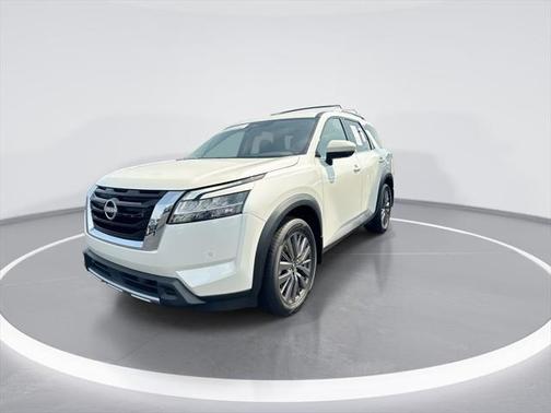2024 Nissan Pathfinder SL FWD