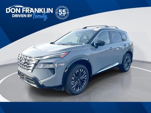 Boulder Gray Pearl/Super Black 2026 Nissan Rogue Platinum