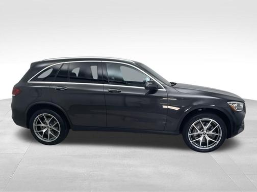 Black 2022 Mercedes-Benz GLC 300 4MATIC
