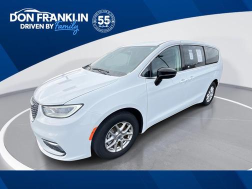 Bright White Clearcoat 2024 Chrysler Pacifica Touring L