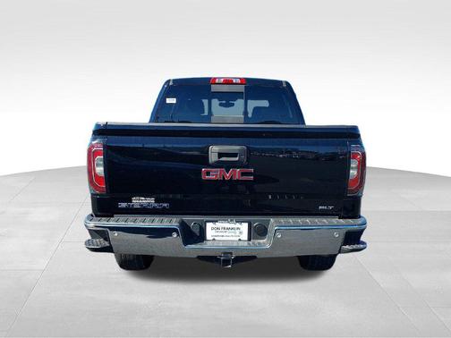 Onyx Black 2018 GMC Sierra 1500 SLT