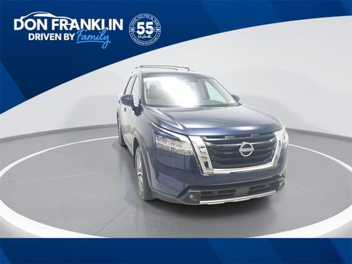 2022 Nissan Pathfinder SL 2WD