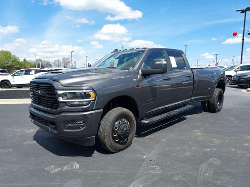 2024 RAM 3500 Laramie Crew Cab 4x4 8' Box