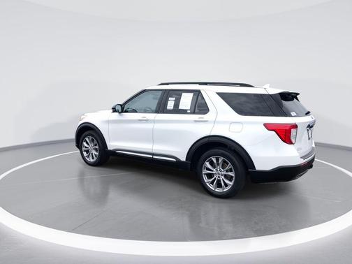 STAR WHITE MET TRI-COAT 2023 Ford Explorer XLT