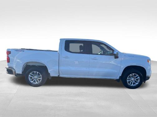 Summit White 2024 Chevrolet Silverado 1500 LT
