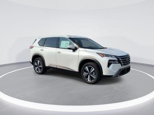 Everest White Pearl 2024 Nissan Rogue SL