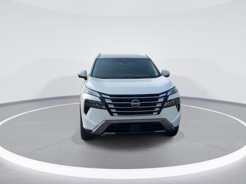 Everest White Pearl 2024 Nissan Rogue SL