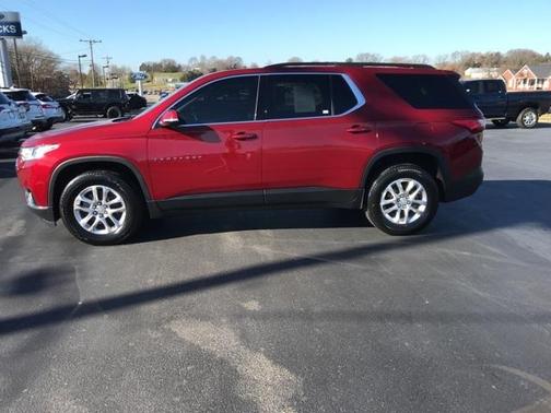 Photo 4 of 24 of 2020 Chevrolet Traverse LT Cloth