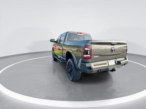 2022 RAM 2500 Laramie Crew Cab 4x4 6'4' Box