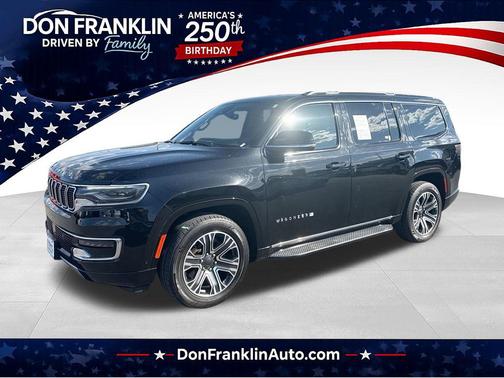 Diamond Black Crystal Pearlcoat 2023 Jeep Wagoneer Series II
