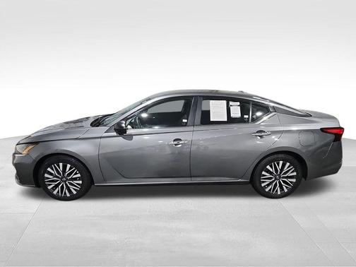 Gun Metallic 2024 Nissan Altima 2.5 SV