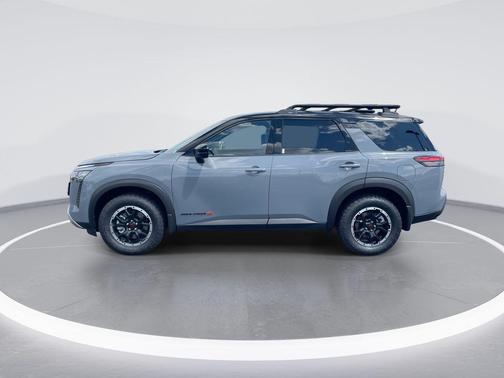 Boulder Gray Pearl/Super Black 2026 Nissan Pathfinder Rock Creek