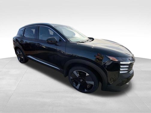 Super Black 2026 Nissan Kicks SR