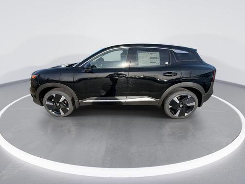 Super Black 2026 Nissan Kicks SR