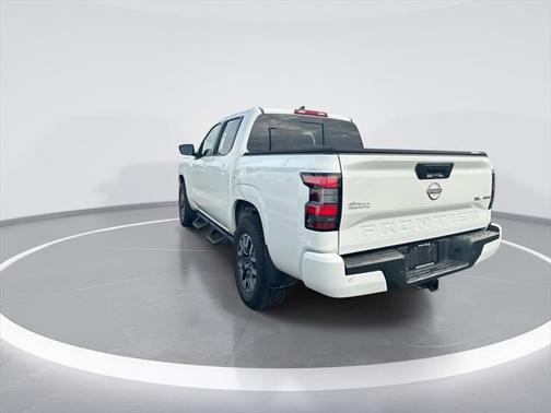 2024 Nissan Frontier SL