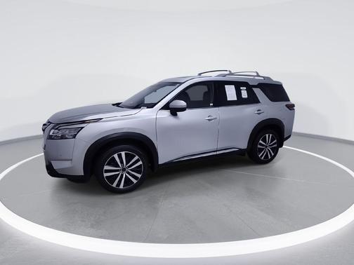 Brilliant Silver Metallic 2024 Nissan Pathfinder Platinum 4WD