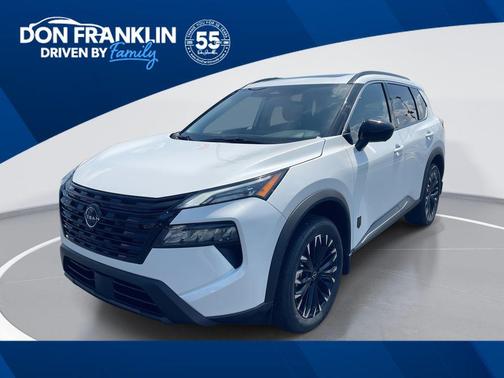 Everest White Pearl Tricoat 2026 Nissan Rogue Dark Armor