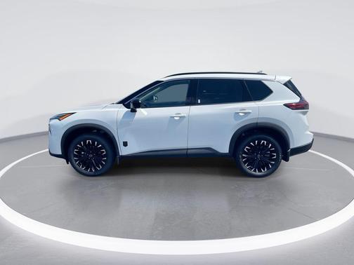 Everest White Pearl Tricoat 2026 Nissan Rogue Dark Armor