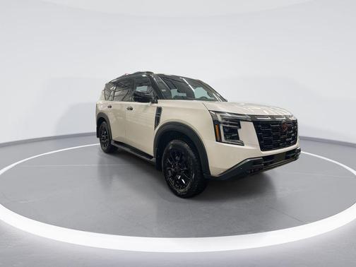 Aspen White Tricoat/Super Black 2026 Nissan Armada PRO-4X