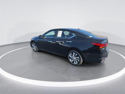 2025 Nissan Altima S FWD