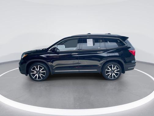 Crystal Black Pearl 2022 Honda Pilot AWD Elite
