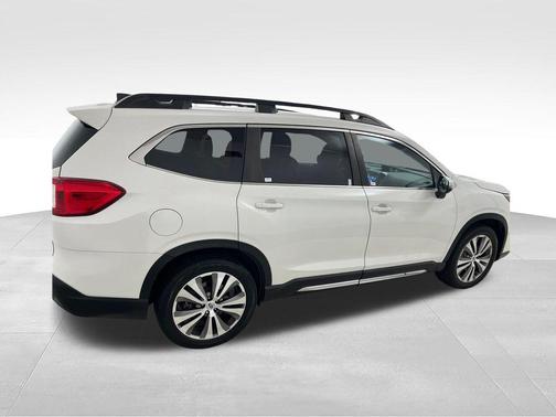 Crystal White Pearl 2021 Subaru Ascent Limited 7-Passenger