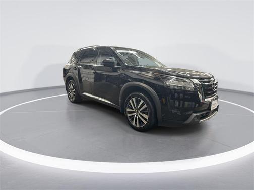 2022 Nissan Pathfinder Platinum 4WD