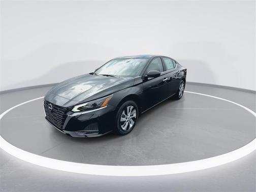 2025 Nissan Altima S FWD